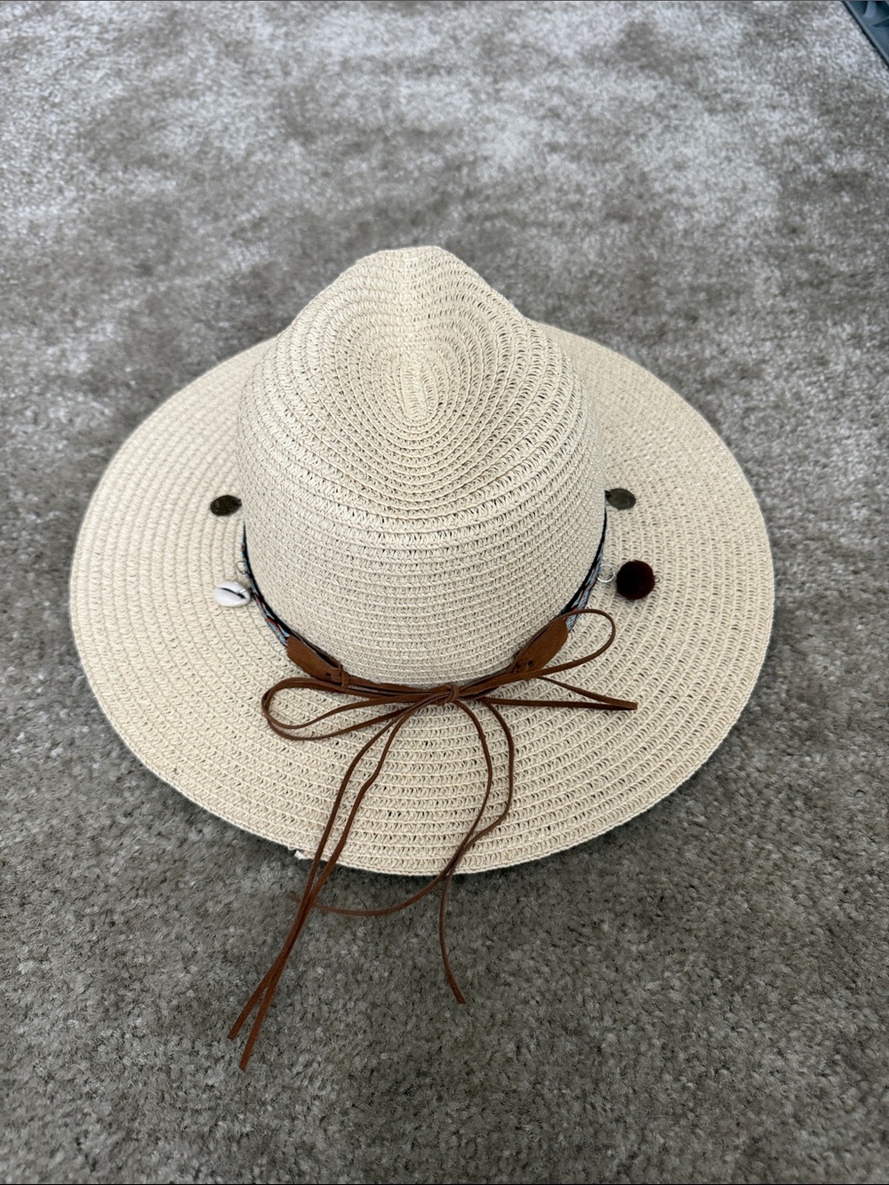 Women’s Cream Straw Sun Hat with Brown Leather Bow. NEVER WORN. New without tags